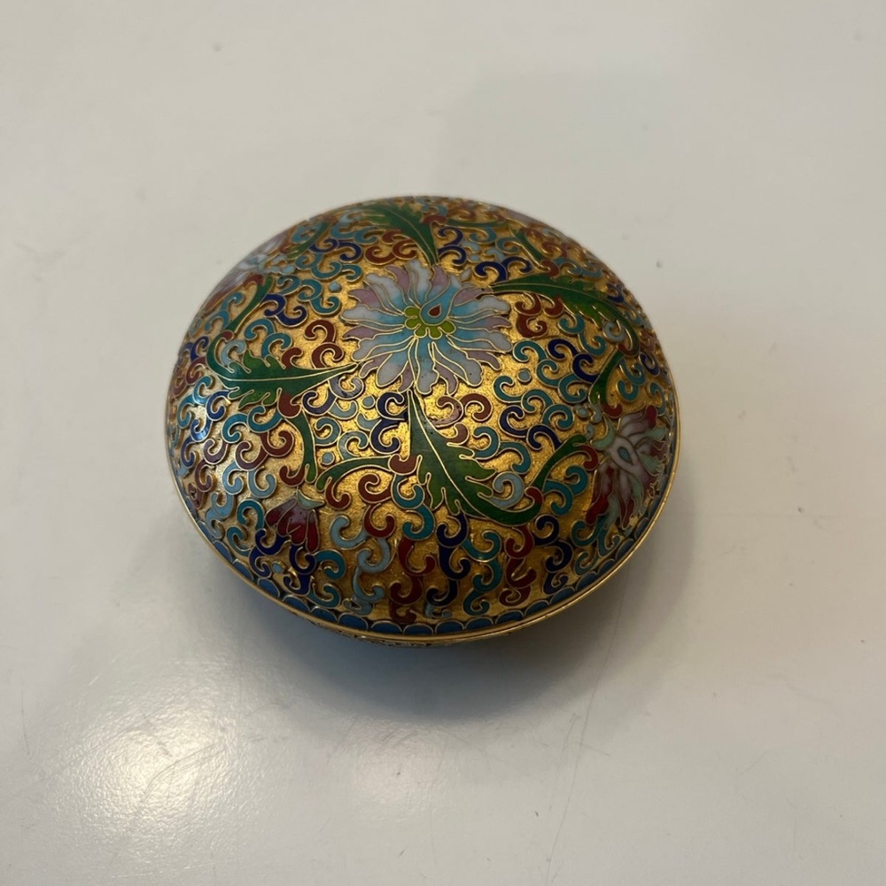CHINESE CLOISONNE ENAMEL FLORAL DESIGNED BOWL JAR BOX